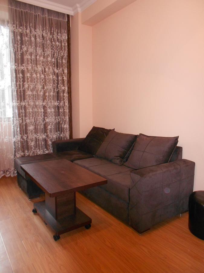 Ucha'S Apartment Batumi Ngoại thất bức ảnh