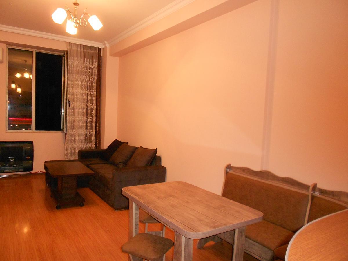 Ucha'S Apartment Batumi Ngoại thất bức ảnh